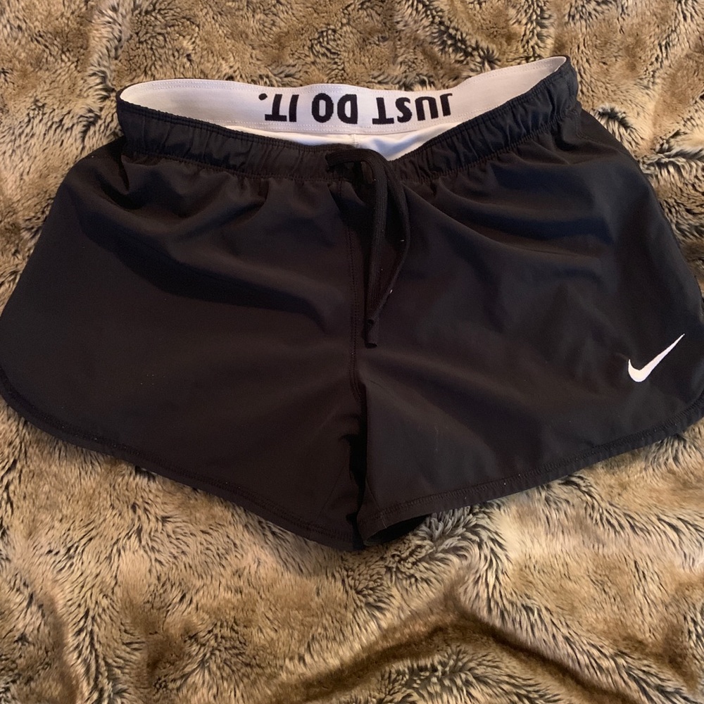 Nike running short